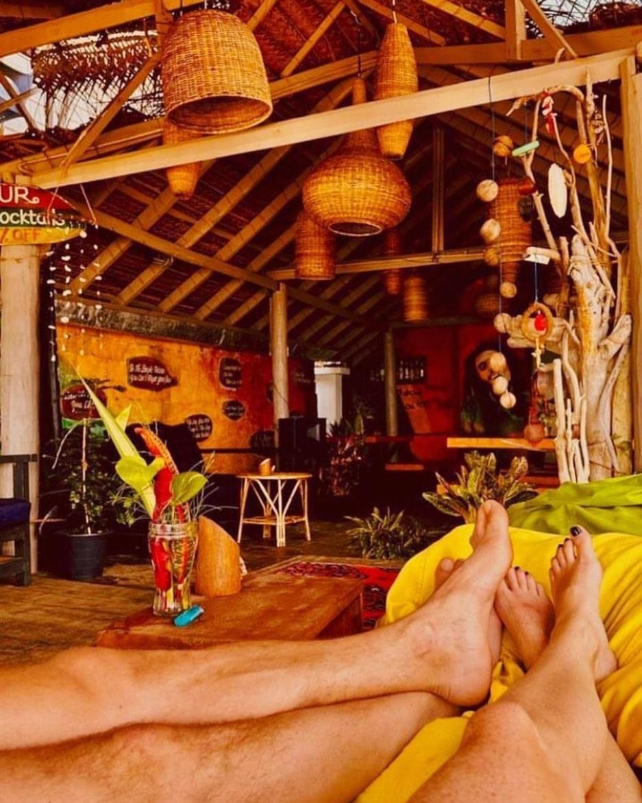 Backpack Beach Hostel & Reggae Bar Boossa Bagian luar foto