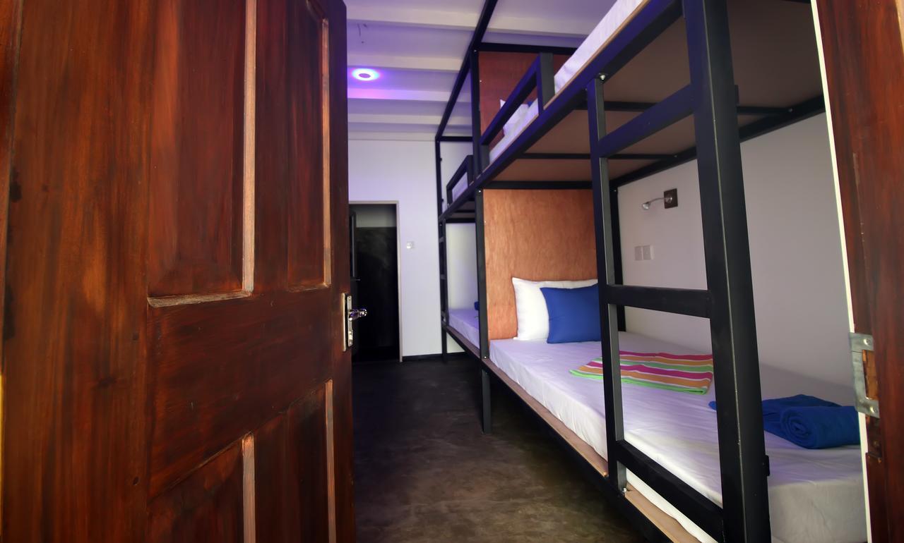 Backpack Beach Hostel & Reggae Bar Boossa Bagian luar foto