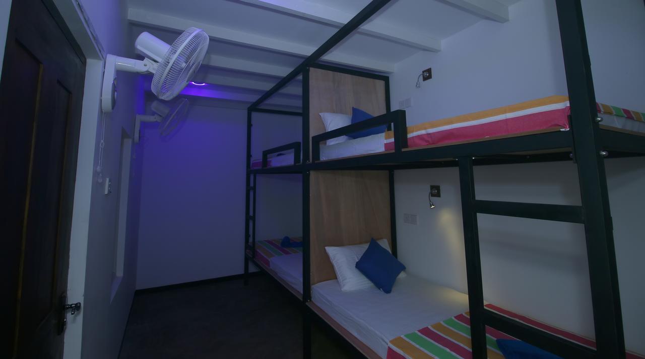 Backpack Beach Hostel & Reggae Bar Boossa Bagian luar foto